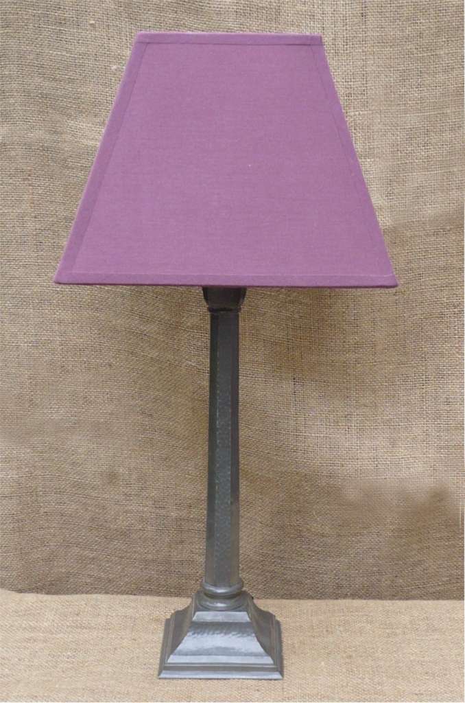 Table lamp in hammered pewter Art Furniture