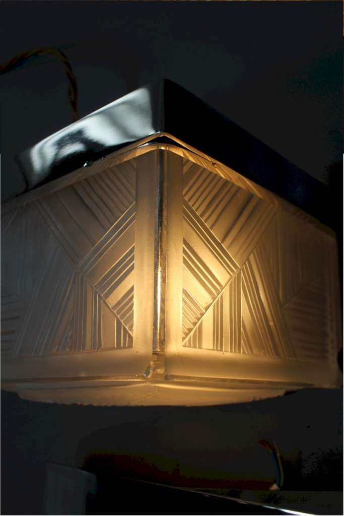 Pair of art deco wall lights by Sabino France