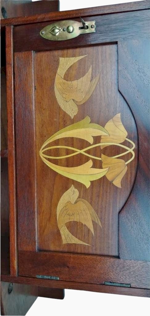 Shapland & Petter inlaid cabinet in mahogany