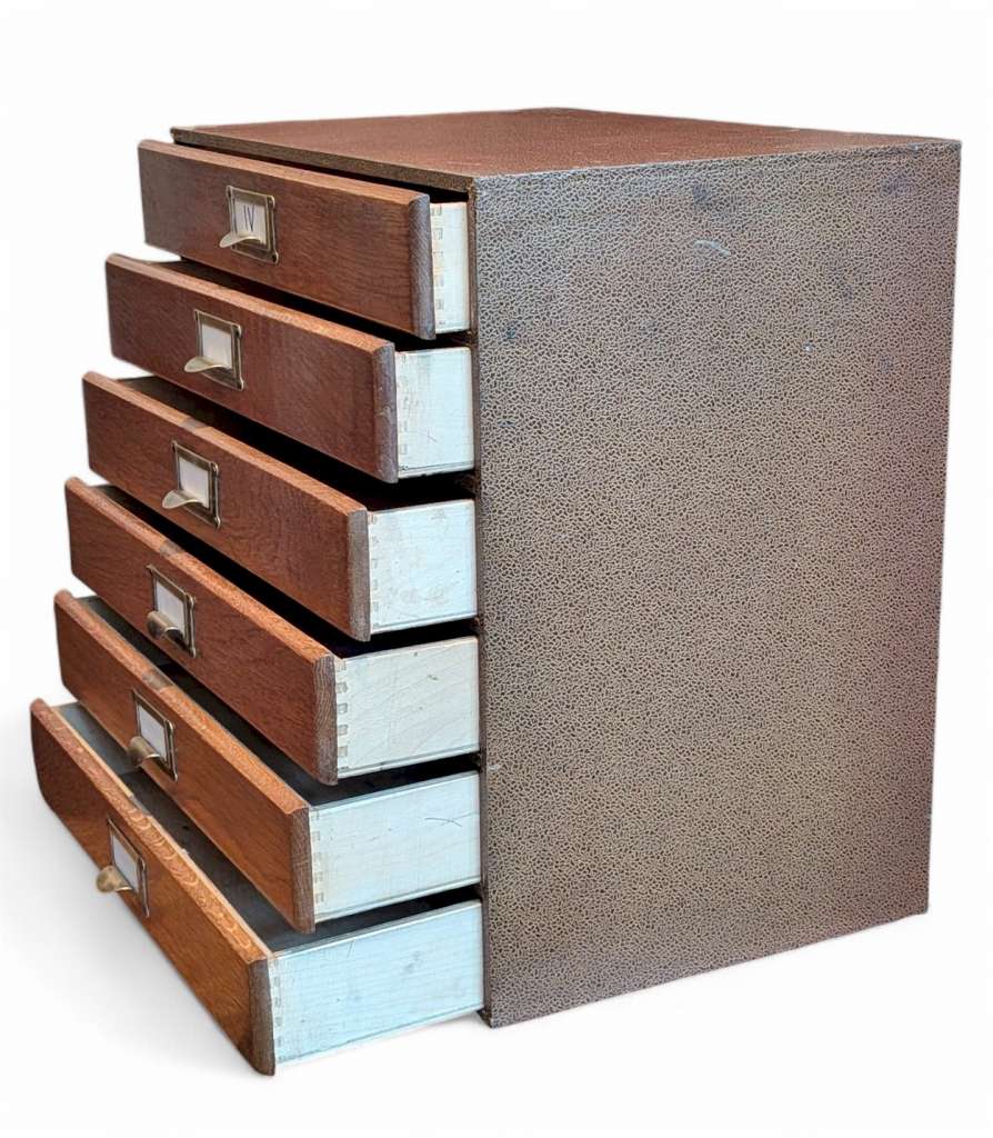 Desktop filing cabinet No 4 holds A4 paper