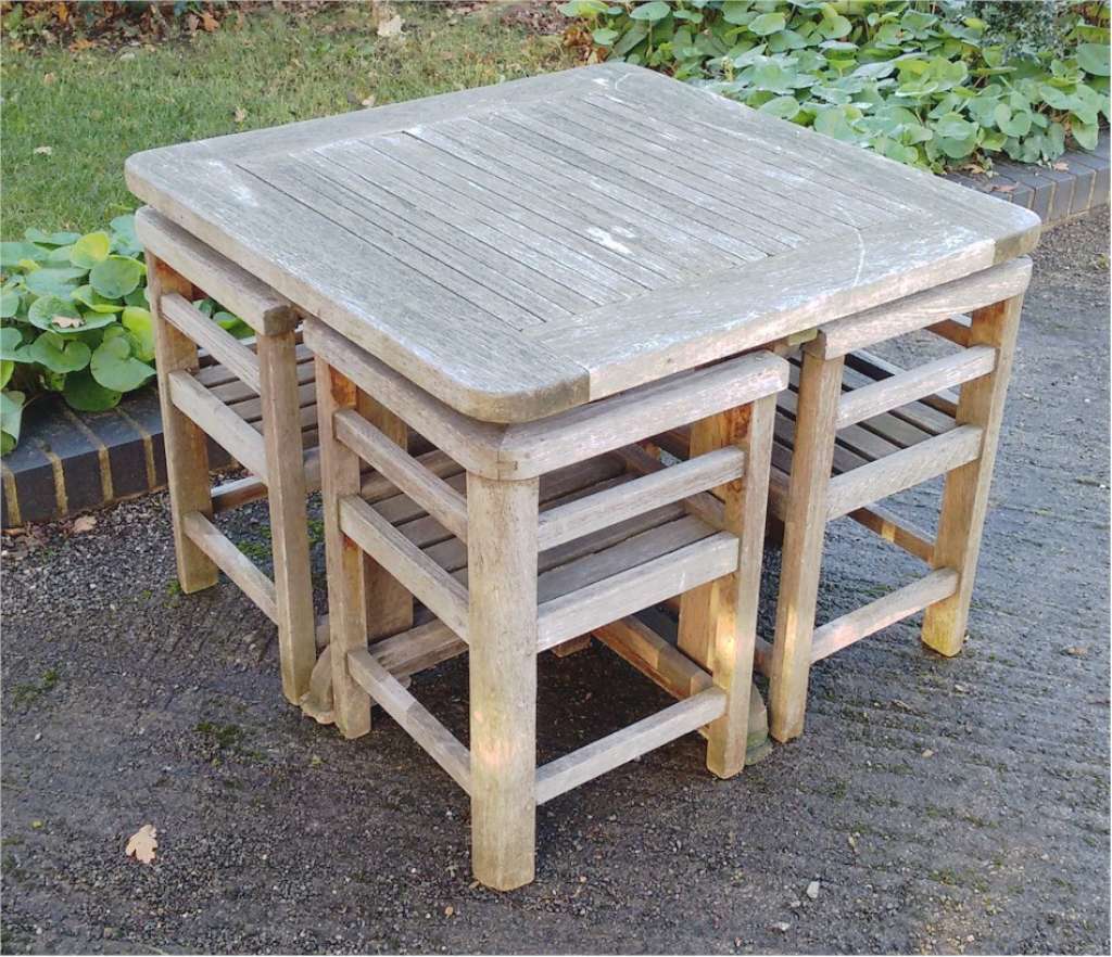 Heals garden set in teak Art Furniture