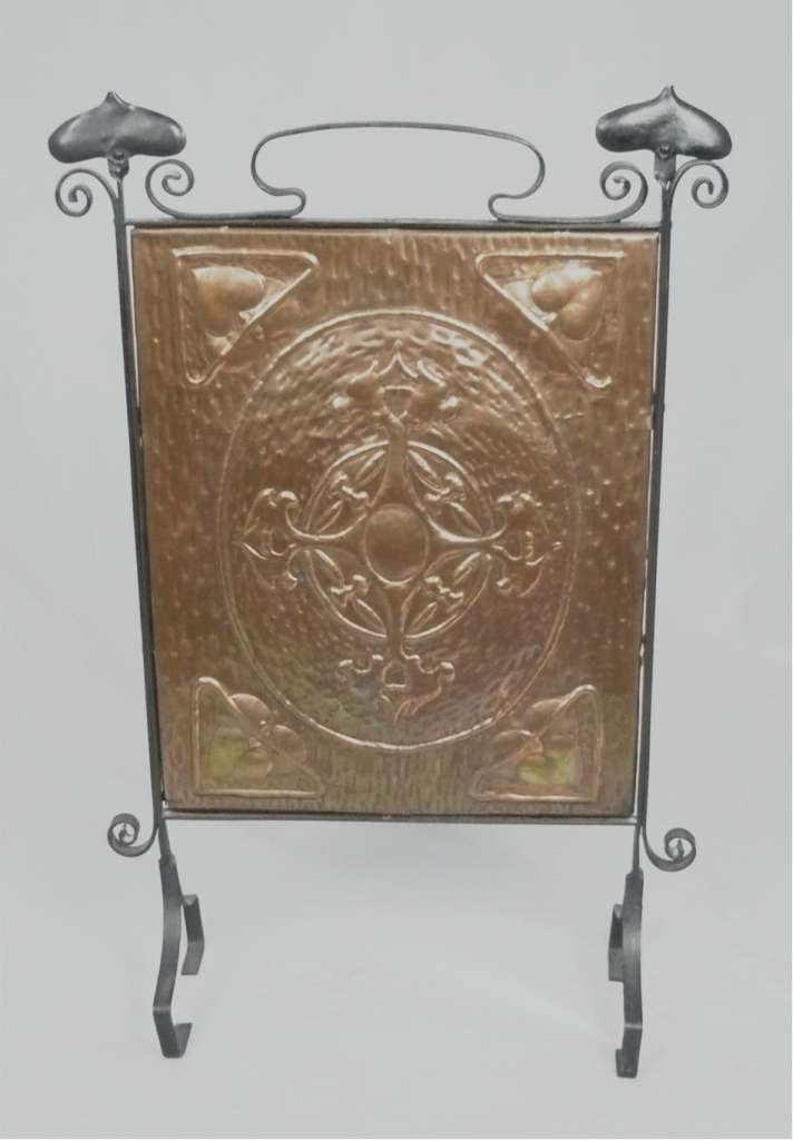 Arts and crafts fireguard in copper and iron