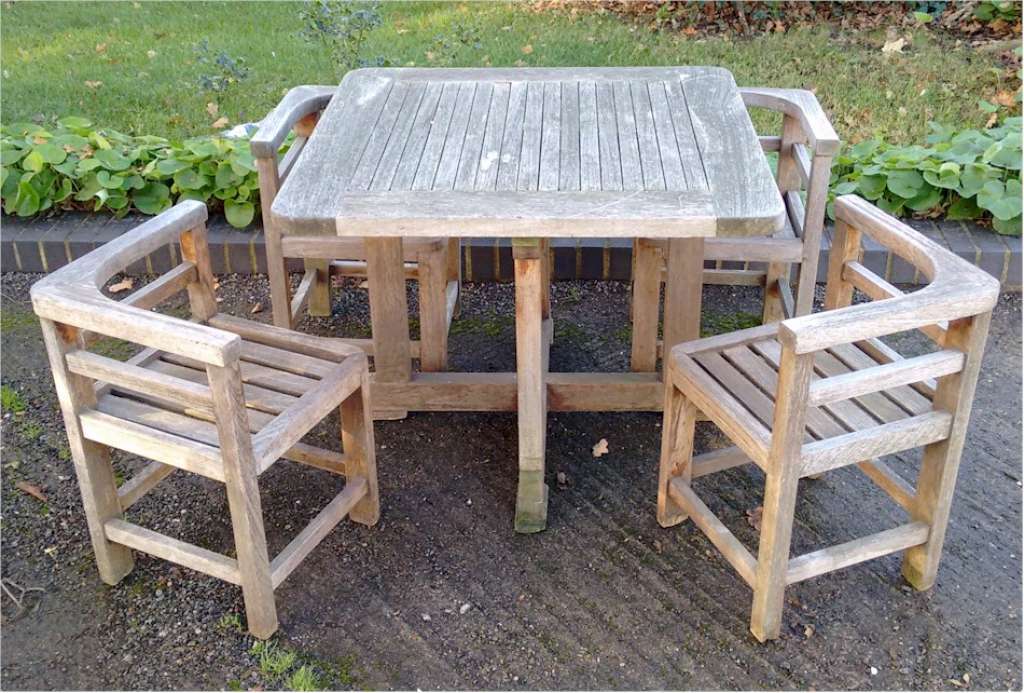 Heals garden set in teak Art Furniture