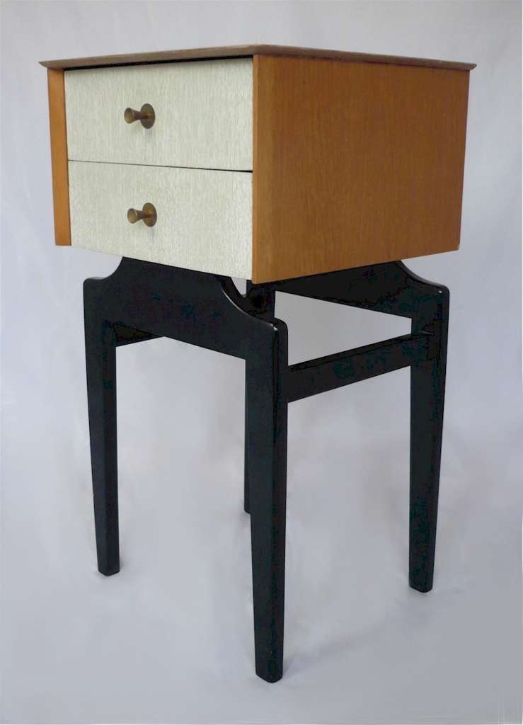 Pair of English Mid Century Modern bedside in oak Mid