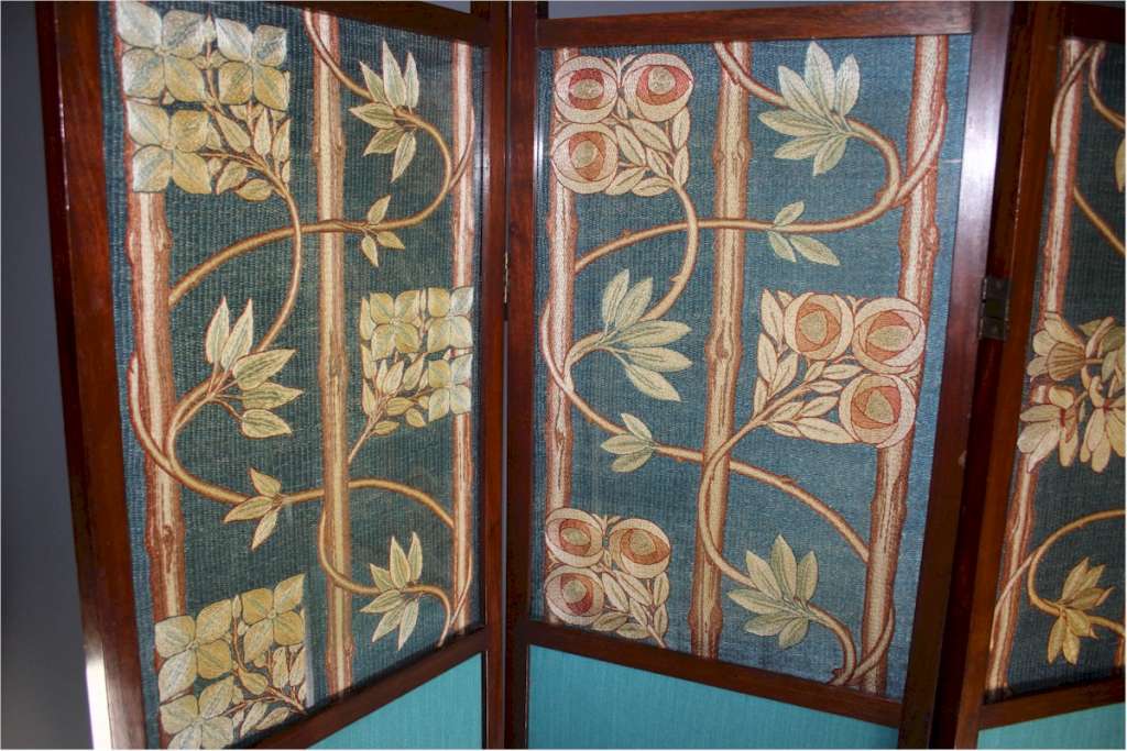 Arts and Crafts 3 fold screen embroidered panels