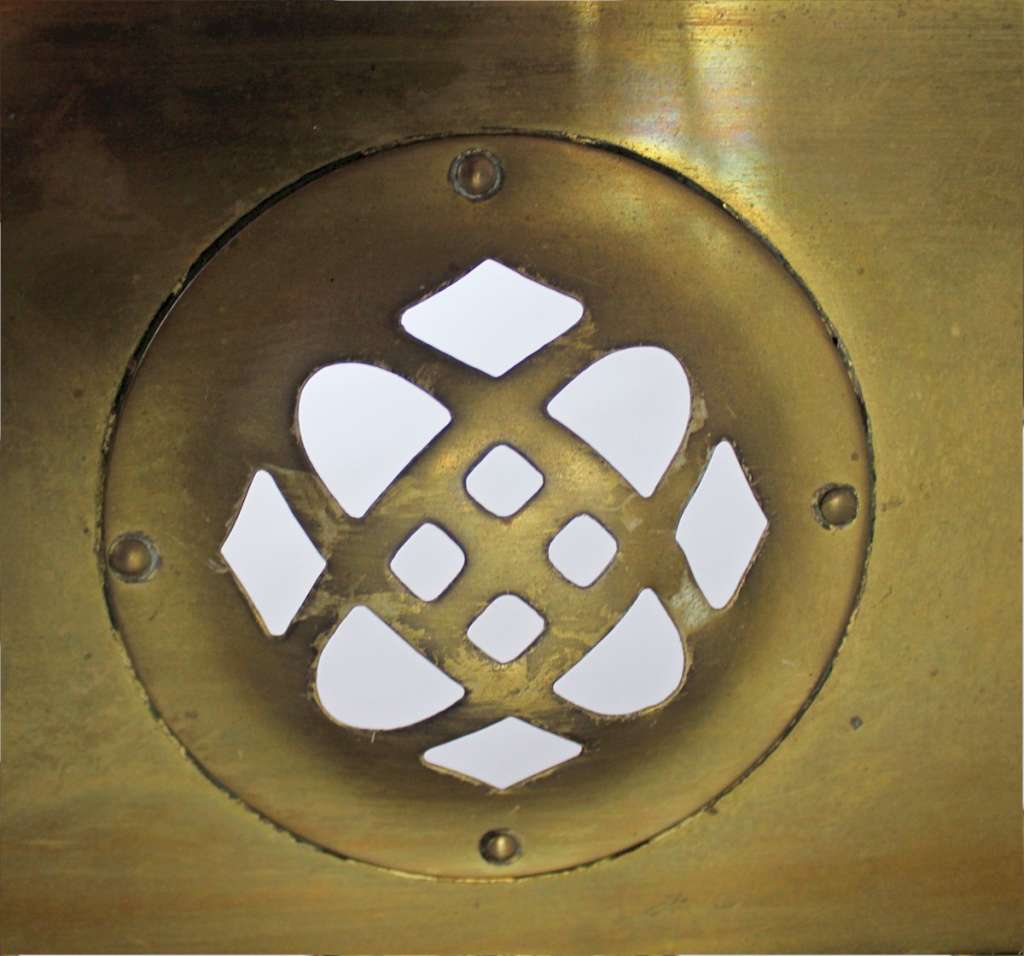 Wonderful arts and crafts brass fender