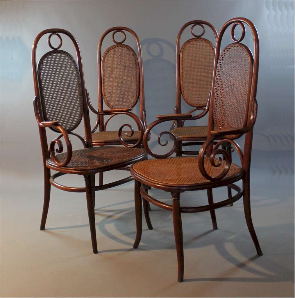 Wonderful  set of No 17 bentwood chairs by Michael Thonet