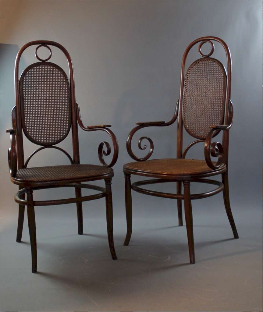 Wonderful  set of No 17 bentwood chairs by Michael Thonet