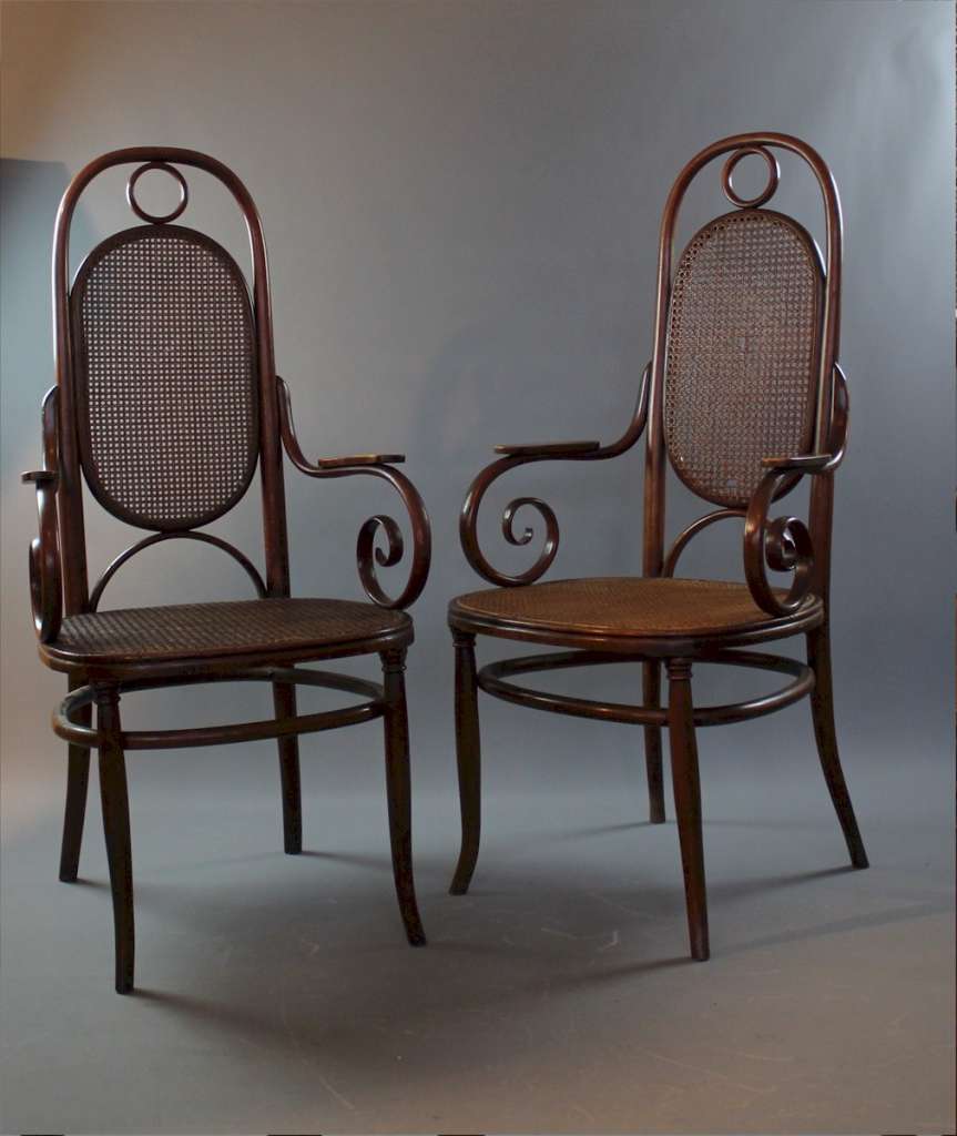 Wonderful set of No 17 bentwood chairs by Michael Thonet