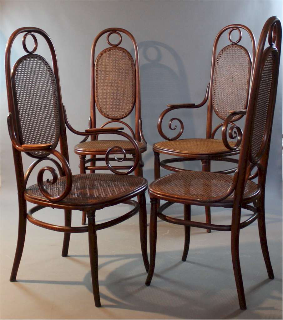 Wonderful set of No 17 bentwood chairs by Michael Thonet