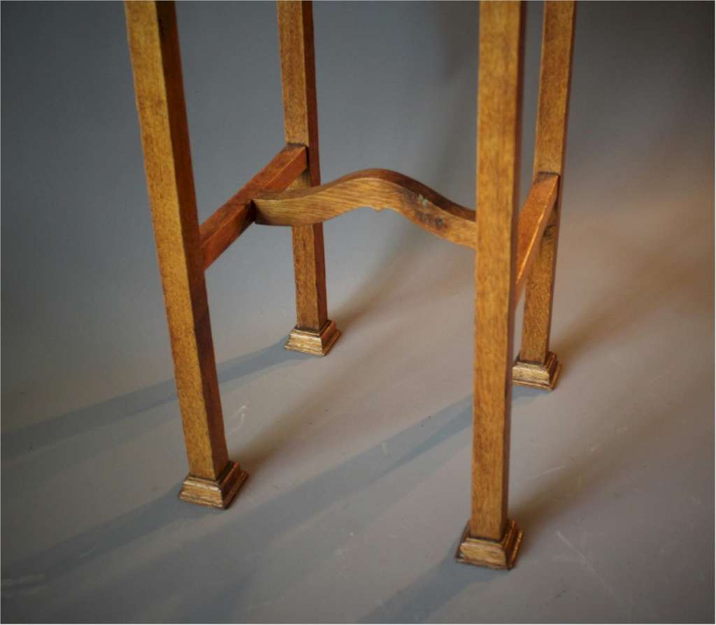 Arts and Crafts Shapland planter in oak