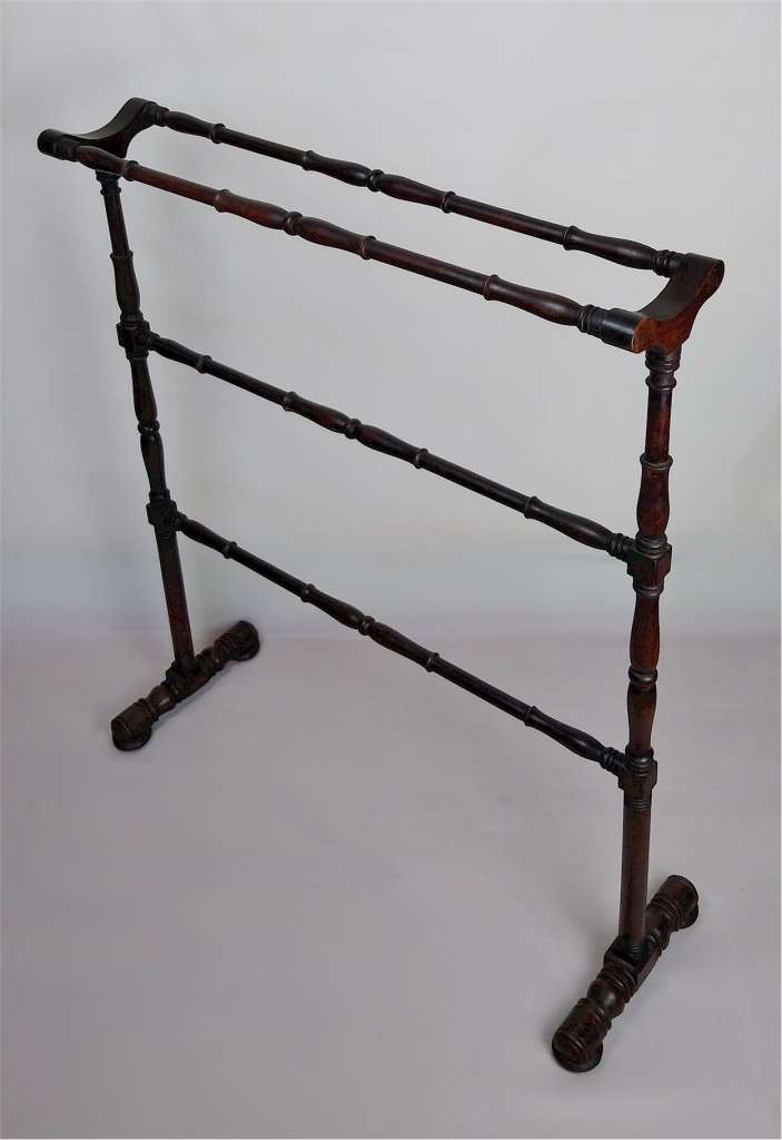 Late 19th Century towel rail in mahogany