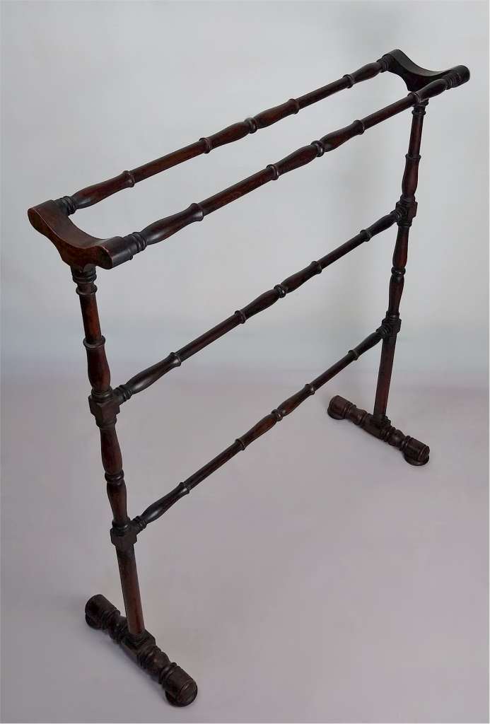 Late 19th Century towel rail in mahogany