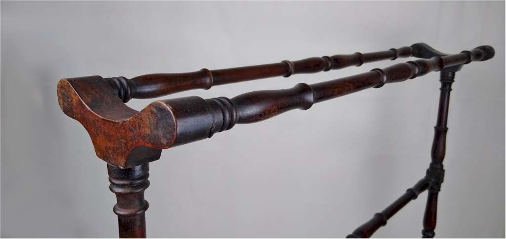 Late 19th Century towel rail in mahogany