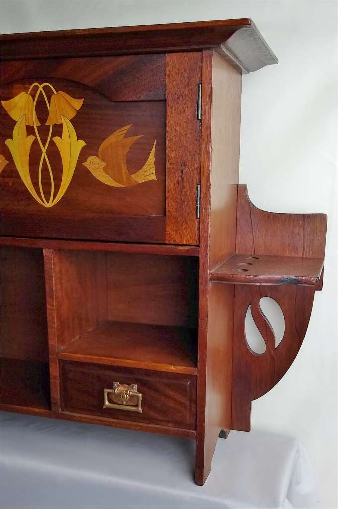 Shapland & Petter inlaid cabinet in mahogany