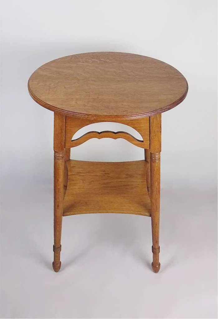 Arts and crafts table birds in flight