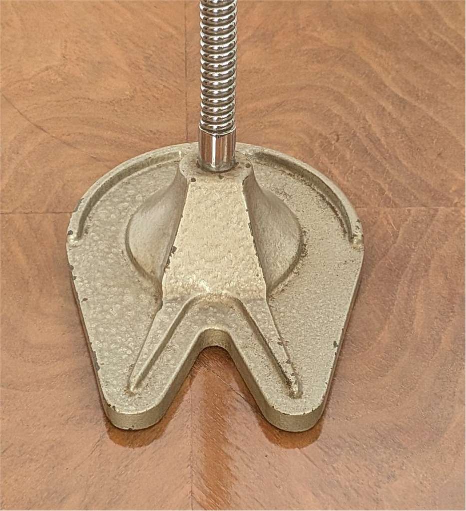 Art Deco swan neck bendy desk lamp