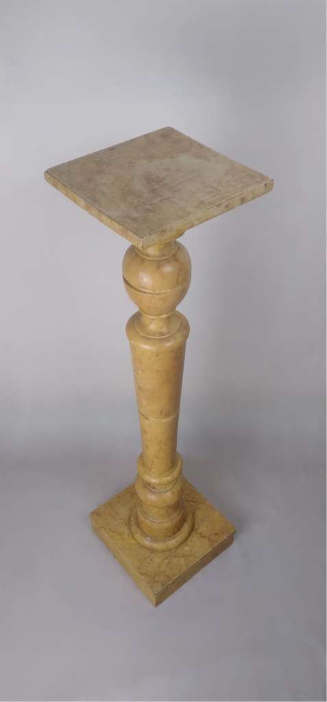 Trompe L'oeil , Faux marble pedestal