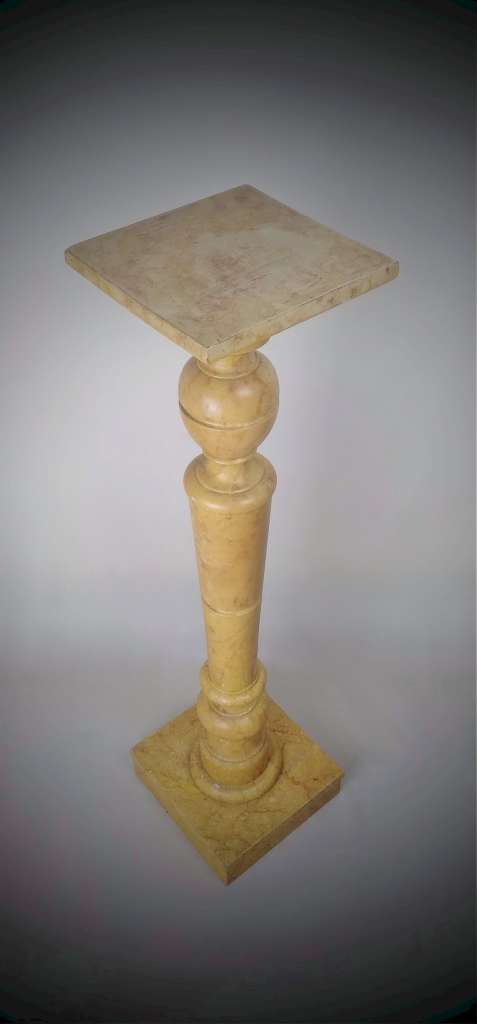 Trompe L'oeil , Faux marble pedestal