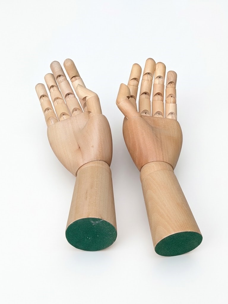12 modern fully articulated hands 6 + 6