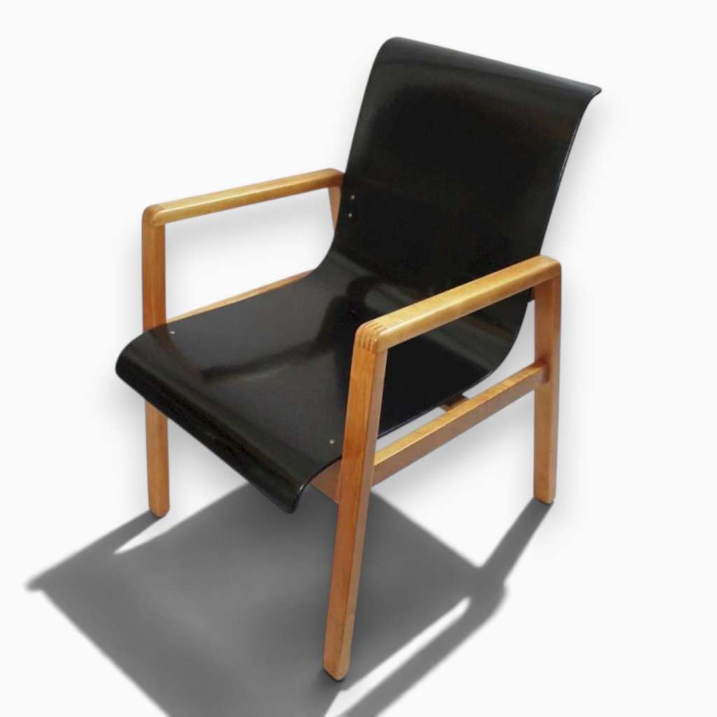 Alvar Aalto Finmar 403 hallway chairs