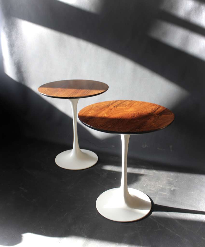: Pair of Arkana tulip based rosewood side tables