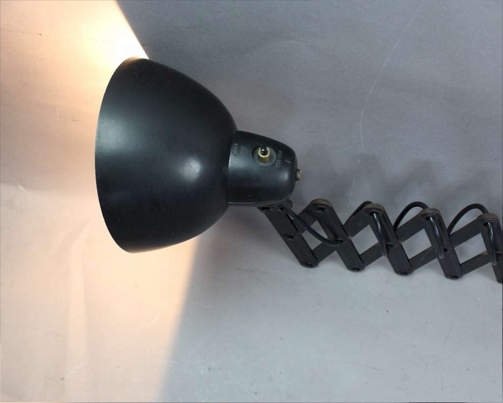 Bauhaus extending scissor wall lamp by IKA LBL