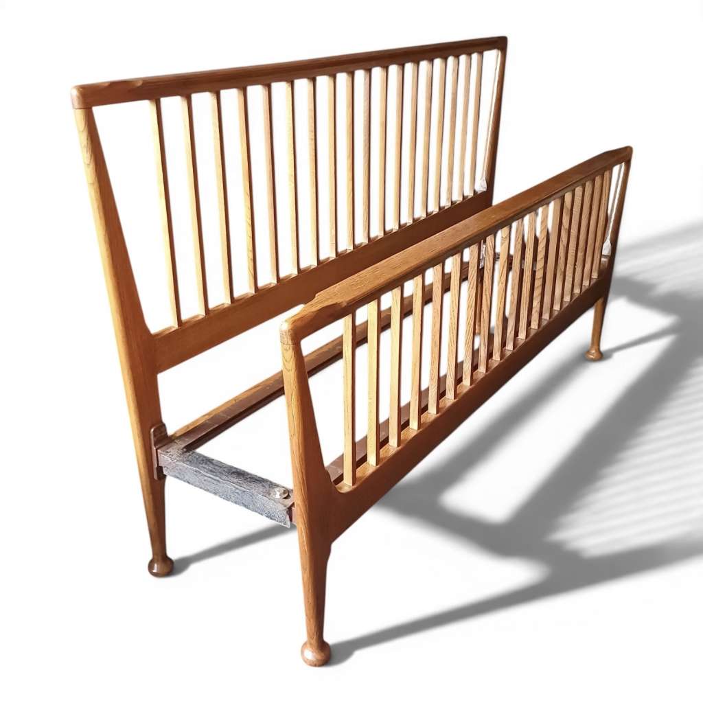 Mid Century King Size bed frame in Oak