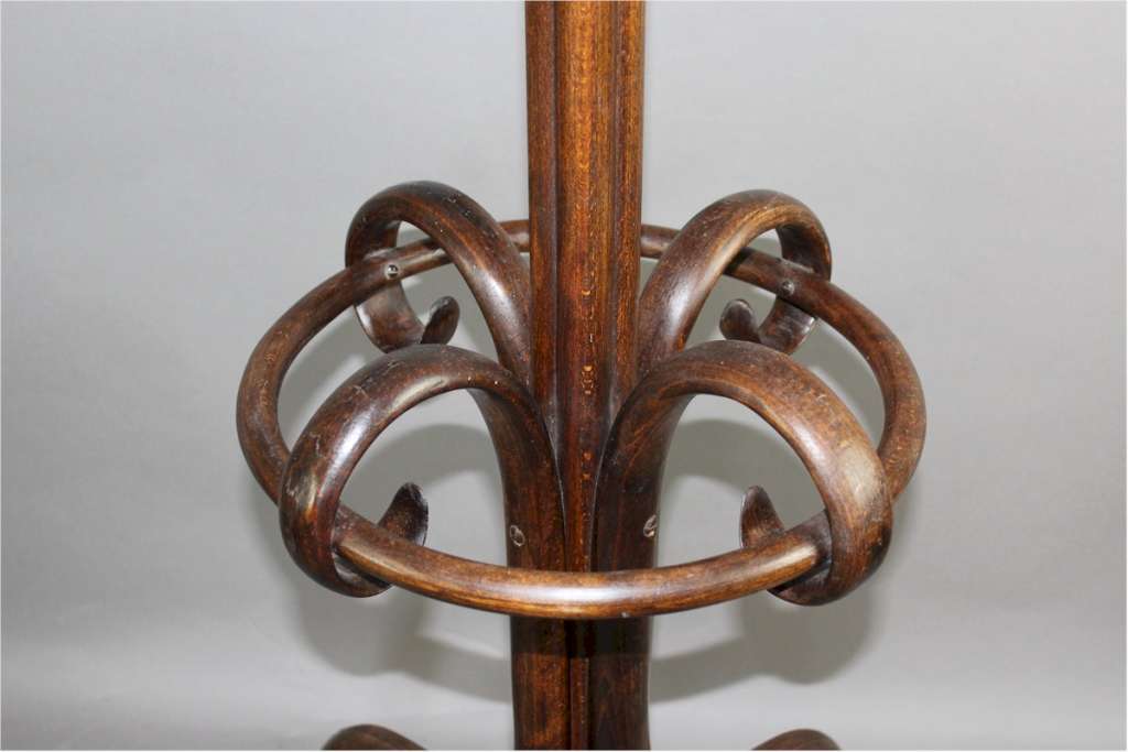Good bentwood hat-stand possibly by Thonet