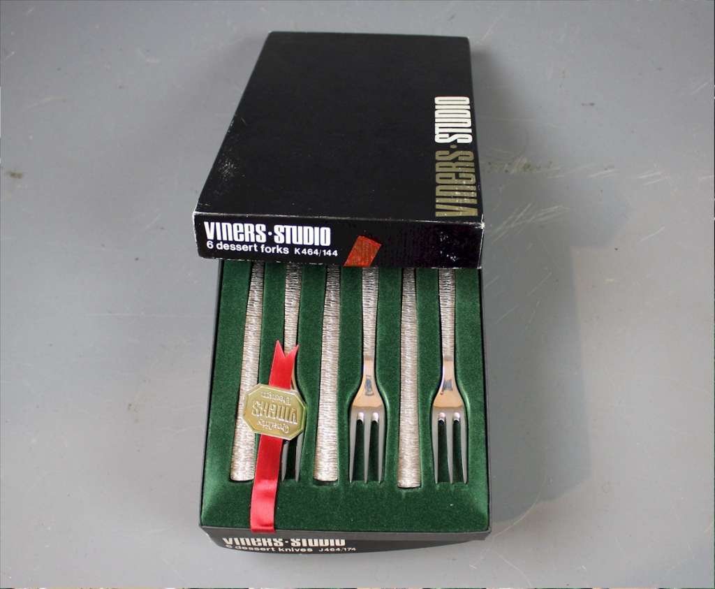 Gerald Benney , Viners boxed set of dessert forks