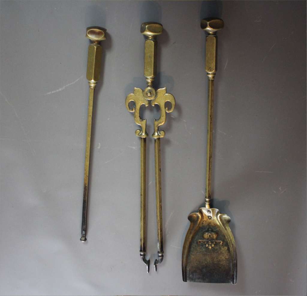 Set of Nouveau brass fire tools | Fireside | Art Furniture
