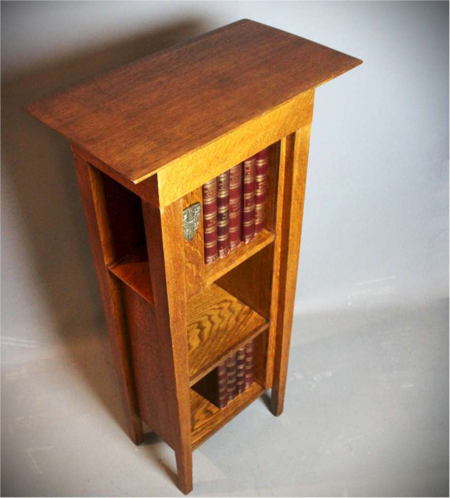 Arts & Crafts Cambridge bookcase