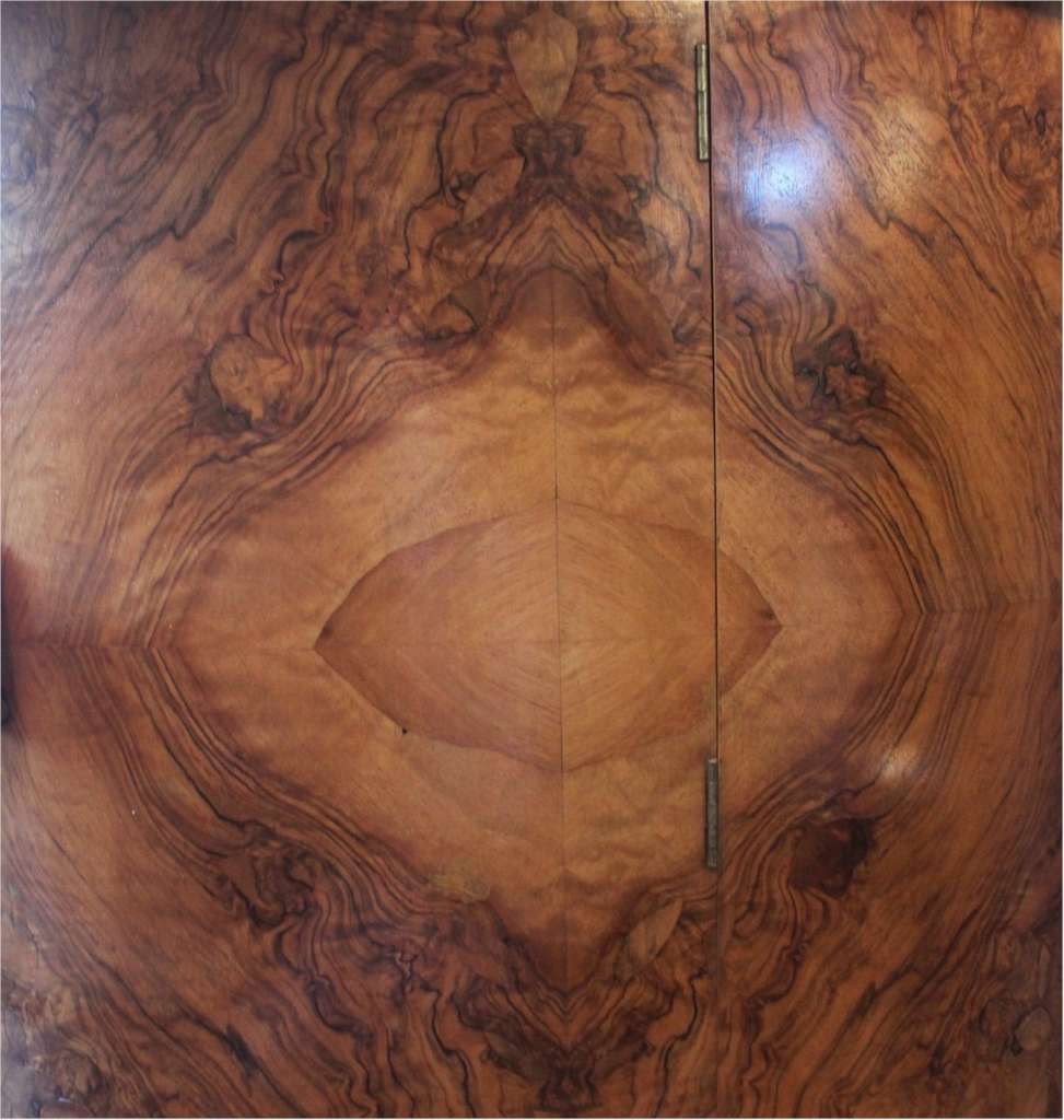 Art Deco Demi-Lune cocktail cabinet