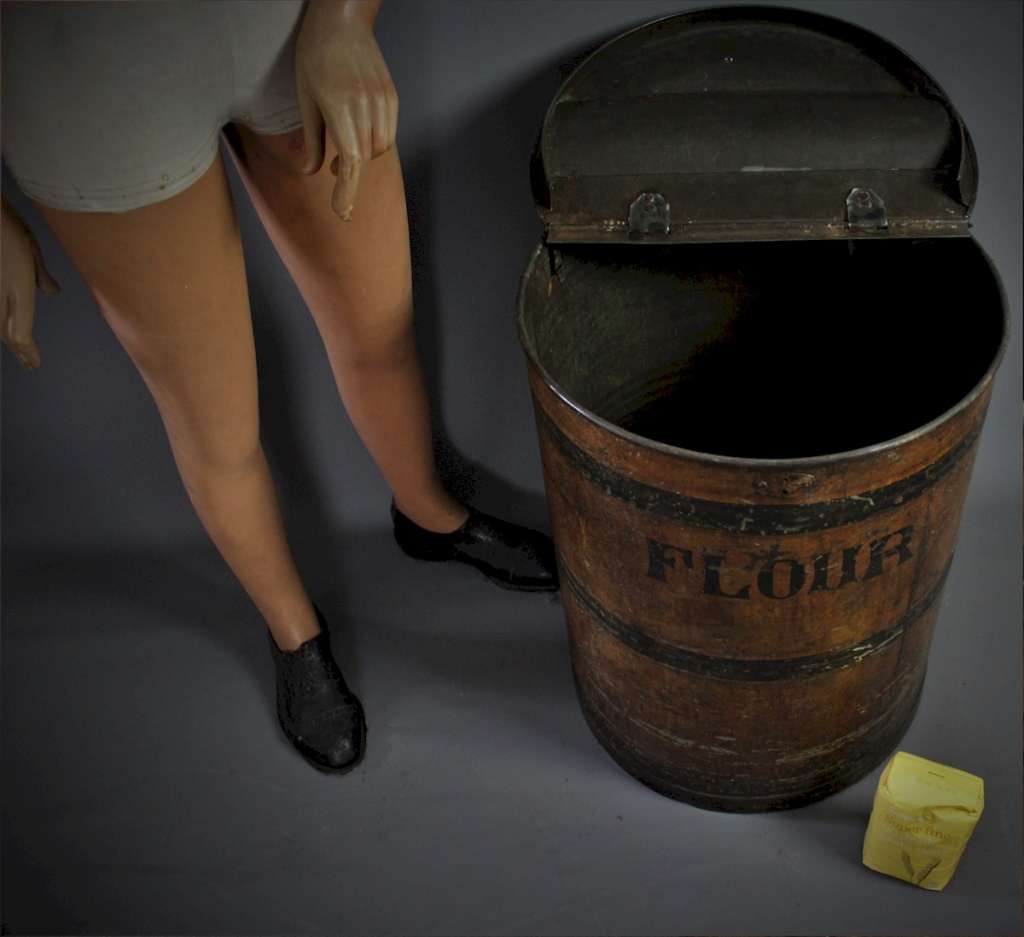 Victorian tole lidded FLOUR bin Art Furniture