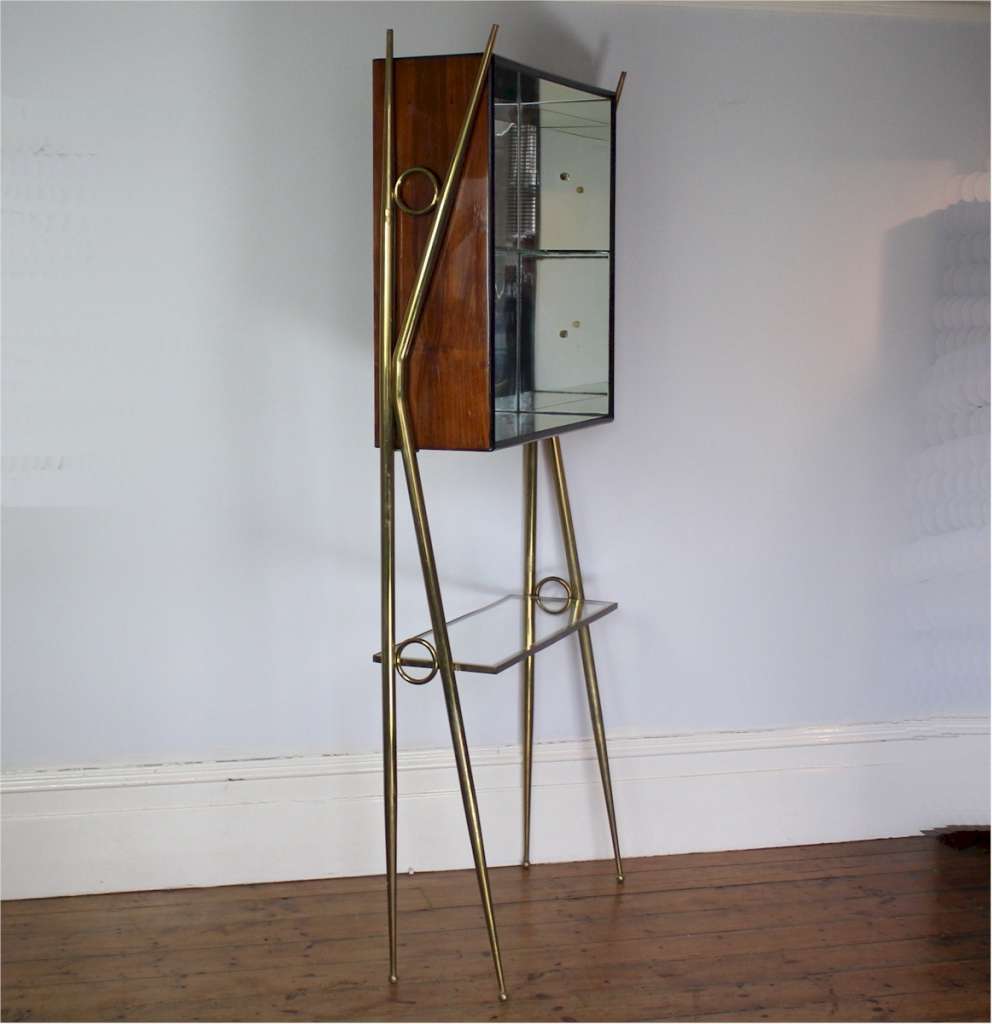 Italian brass and mirrored display cabinet Gio Ponti