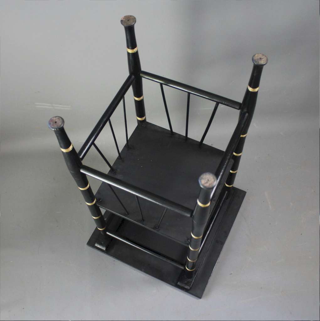 Godwin Aesthetic side table Art Furniture