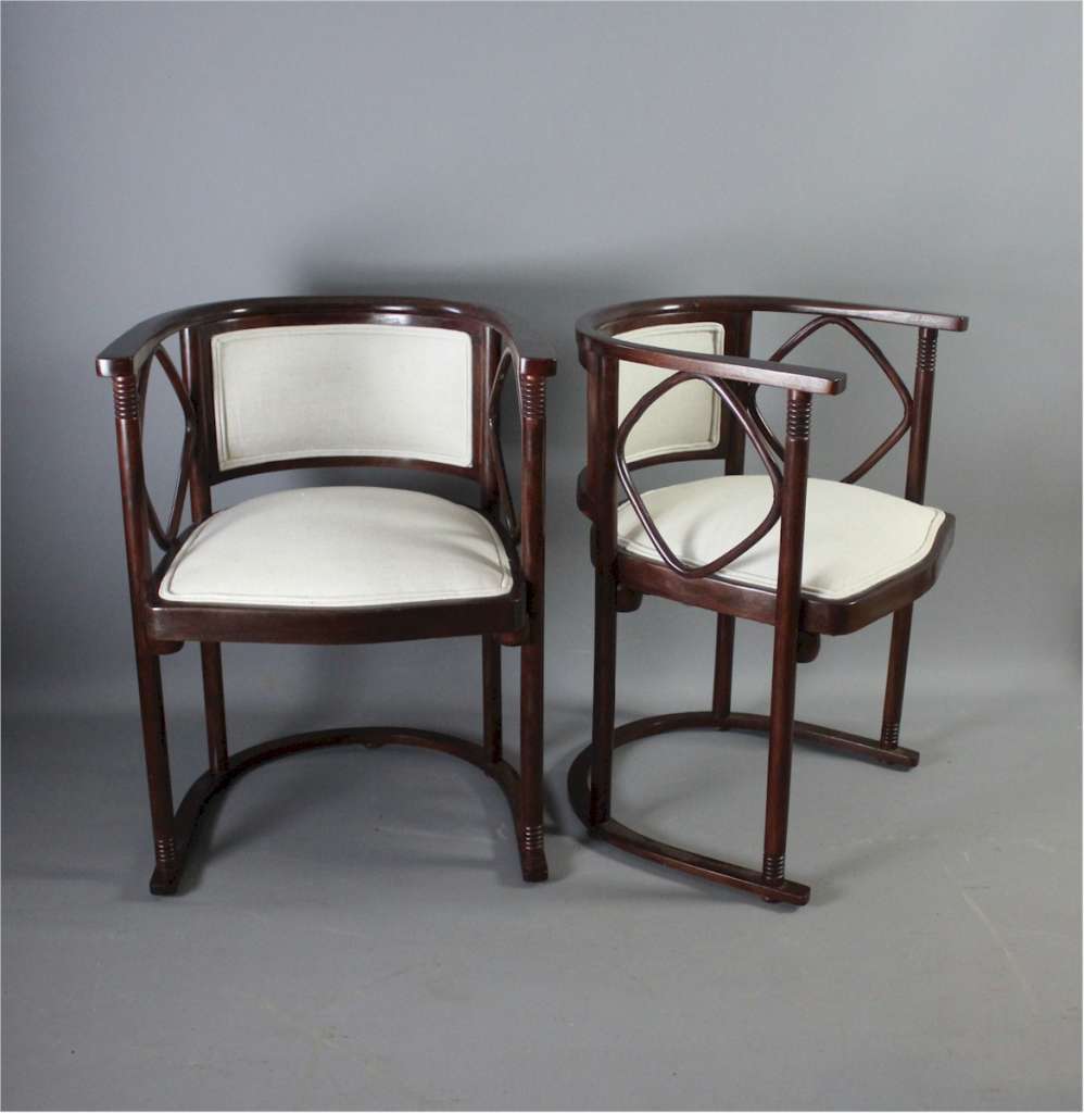 Josef Hoffmann Bentwood pair of Fledermaus tub Chairs