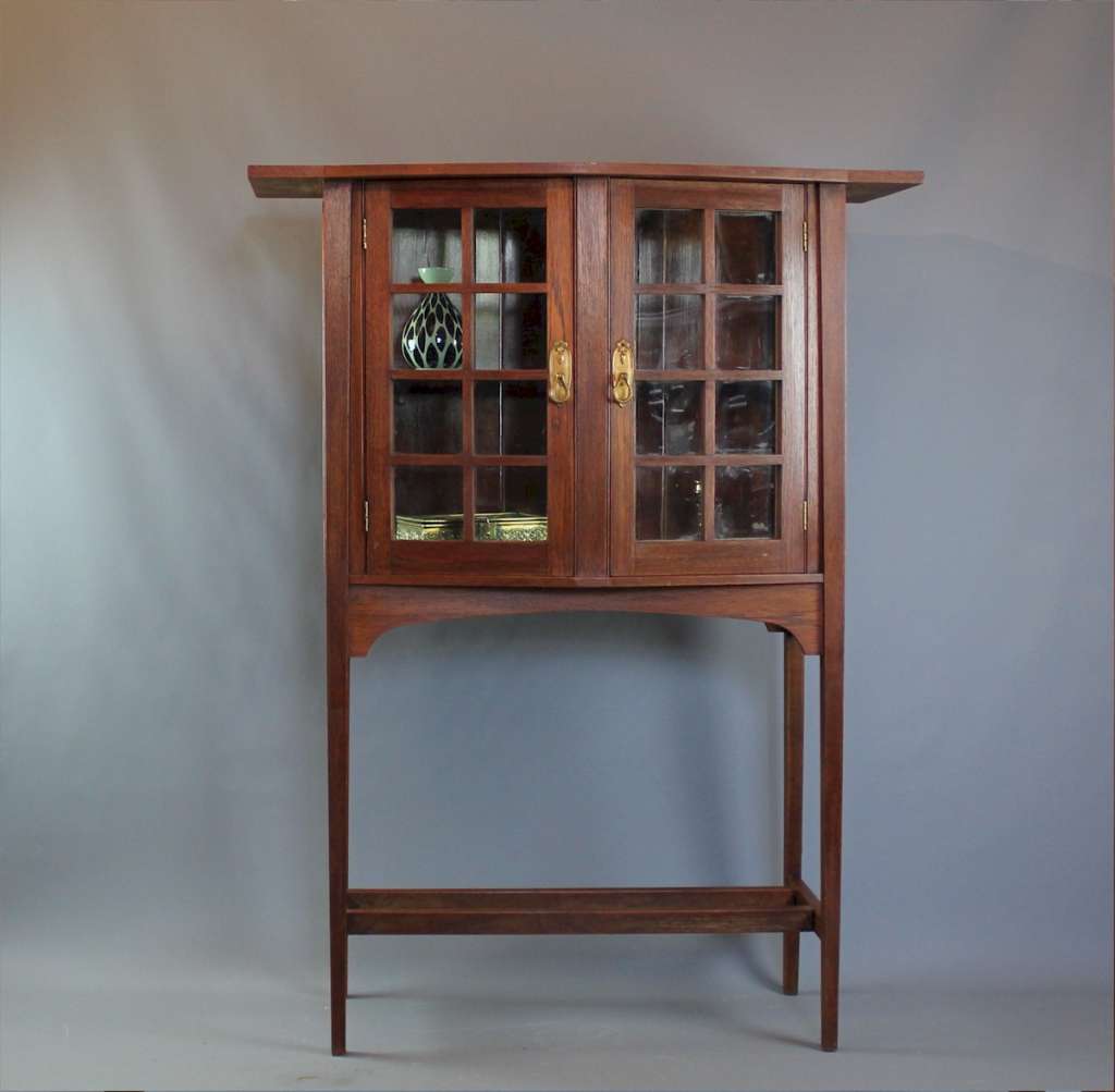 Glasgow School display cabinet by George Walton