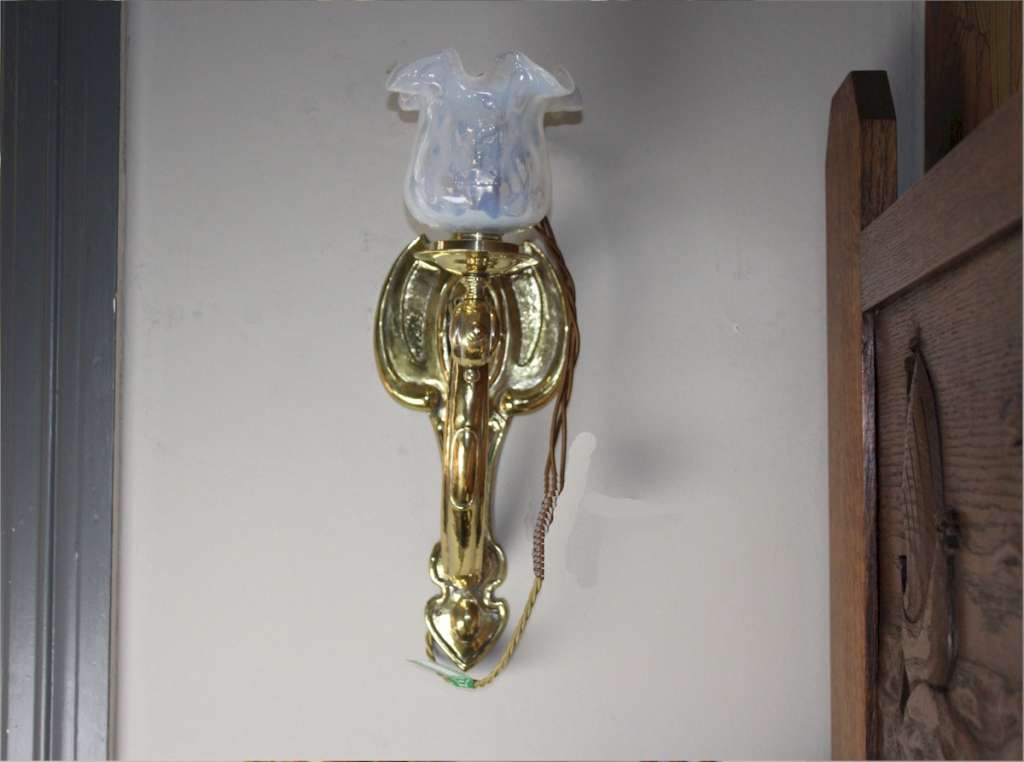 Pair of Arts and Crafts wall lights in brass c1900