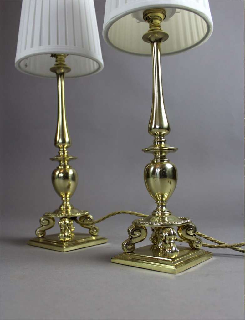  Good quality pair of Edwardian brass table lamps