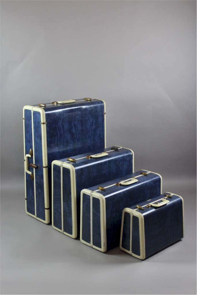 Set of vintage luggage by Samsonite USA warehouse Art Furniture