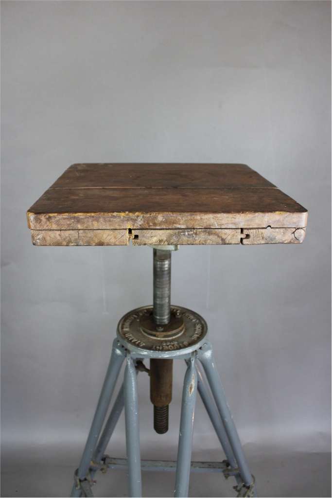 Vintage metal sculpture stand Scopas No 46 warehouse Art Furniture