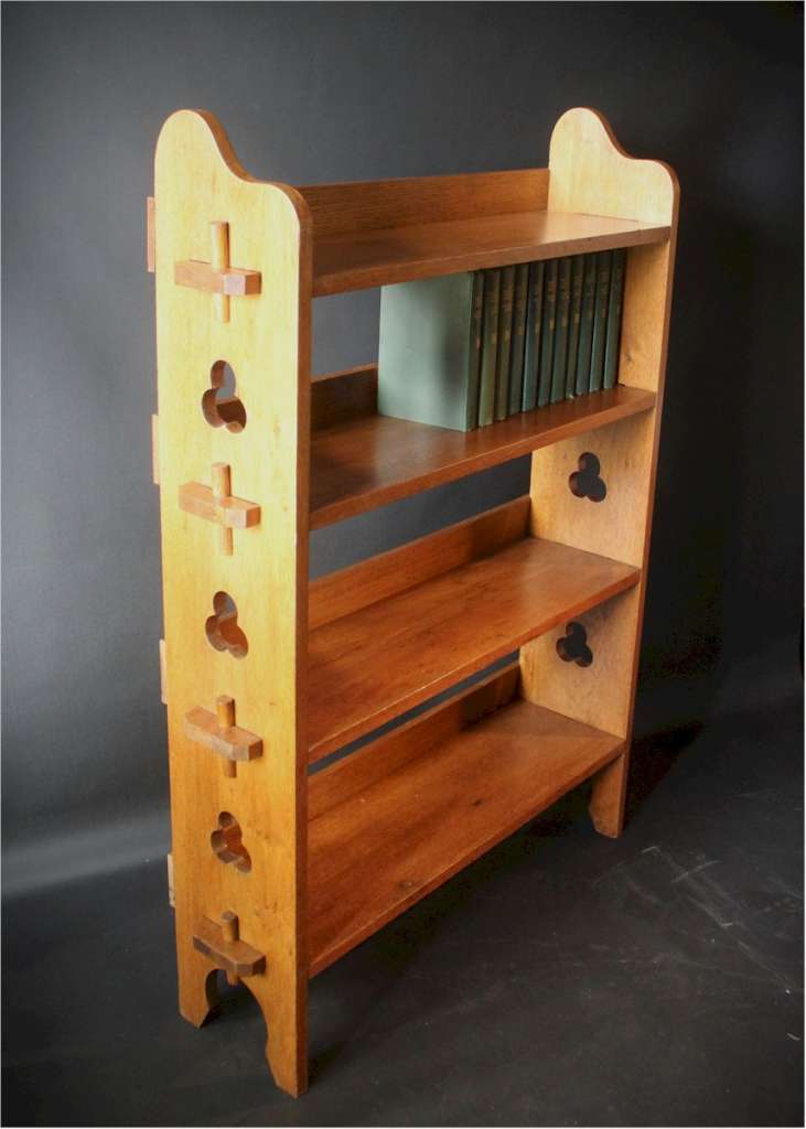 Arts and crafts Sedley bookshelf