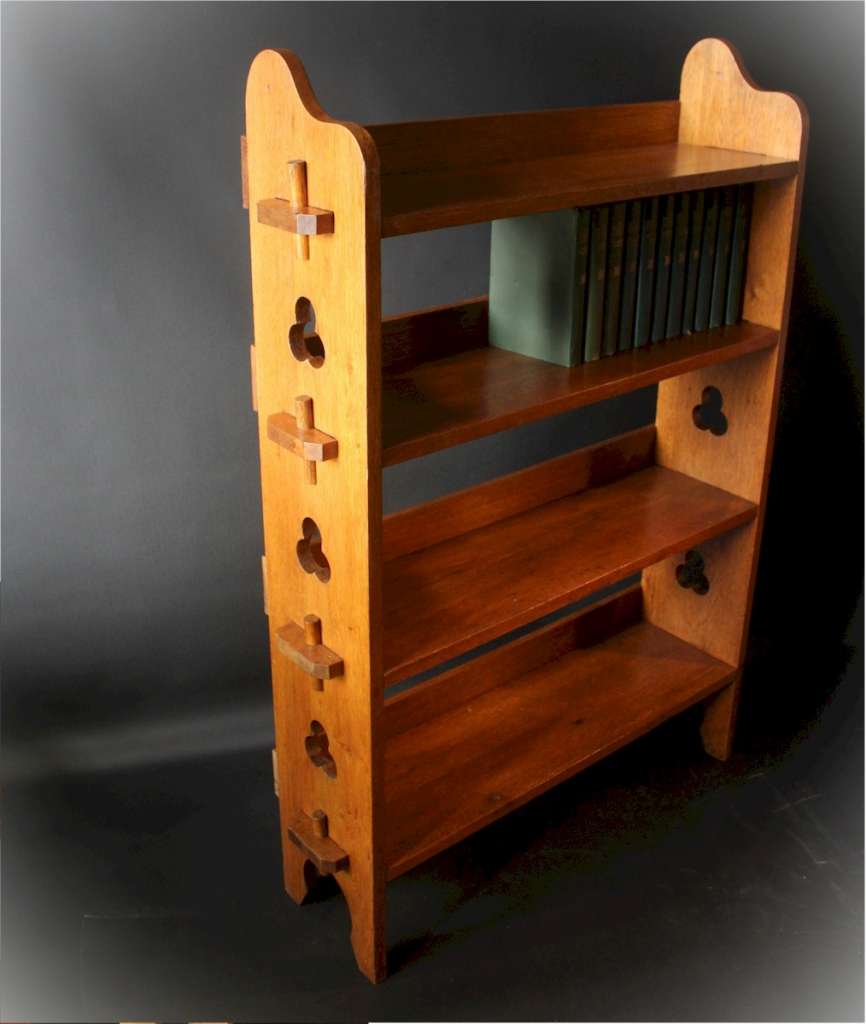Arts and crafts Sedley bookshelf