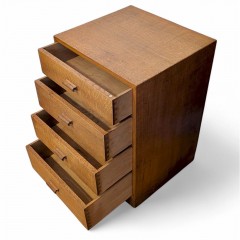 Small Heals chest of drawers in oak