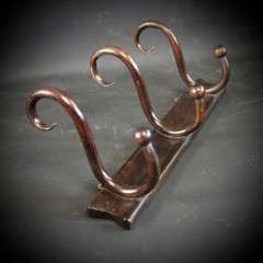 Bentwood 3 hook wall mounted hat rack