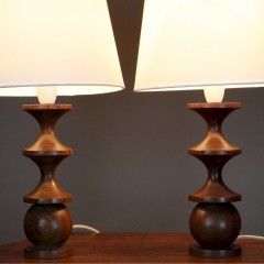 Pair of mid-century turned Rosewood tables lamps