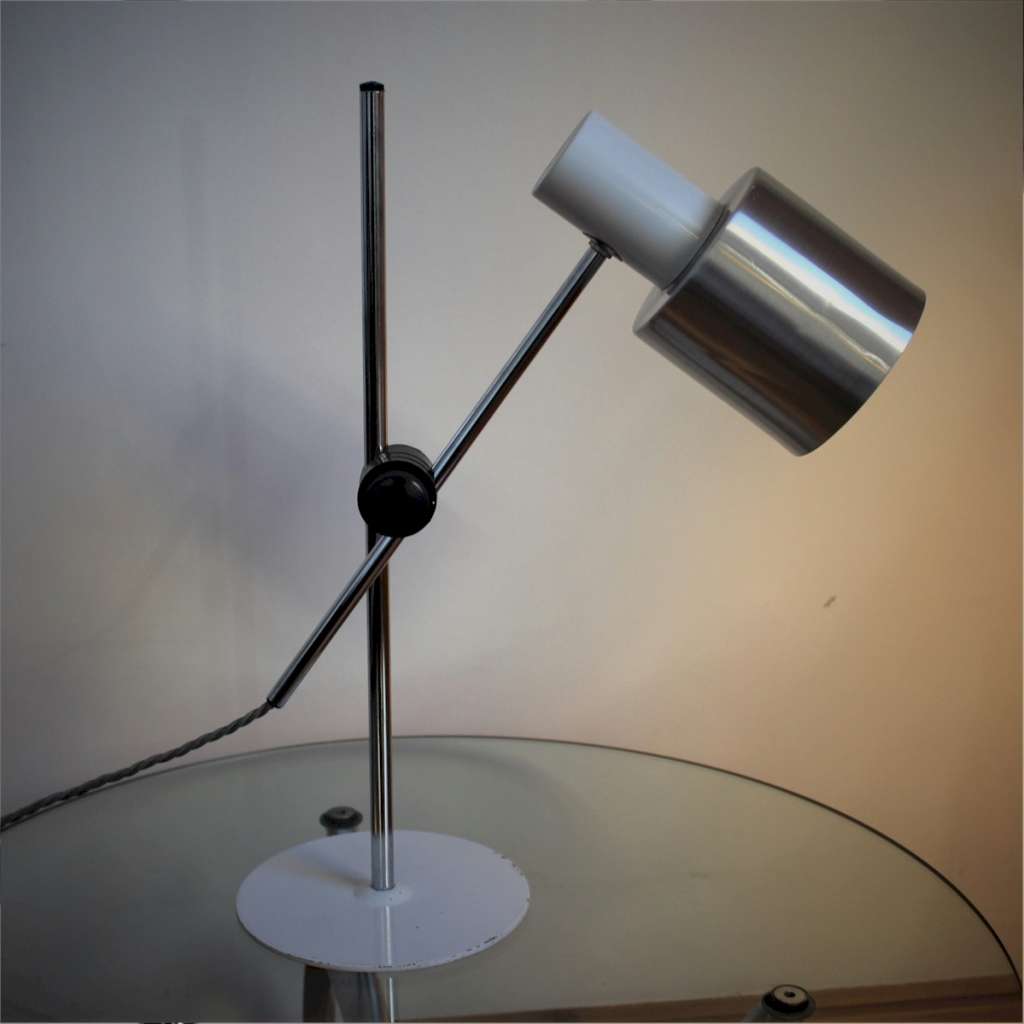 Prova Italian white desk lamp