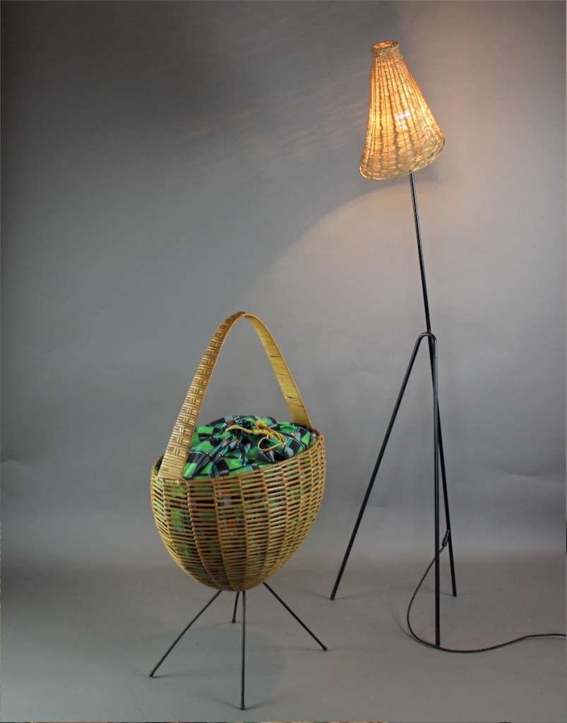 1950's sewing basket in wicker with original fabric